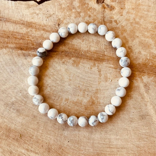 Howlite gemstone beaded bracelet